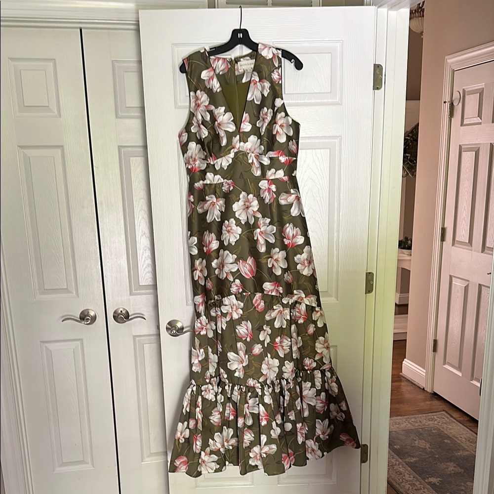 Sachin + Babi Cream and Green Floral Maxi Dress Sleeveless V-neck